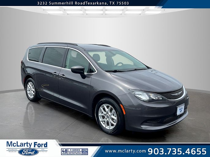 2021 Chrysler Voyager