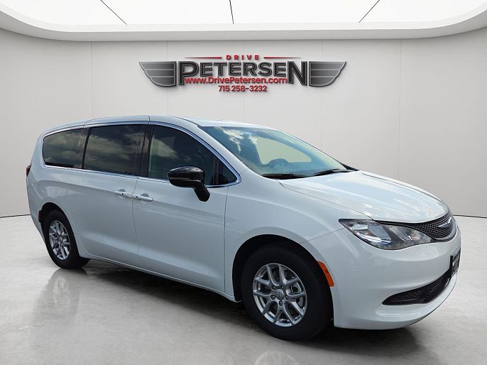 2025 Chrysler Voyager