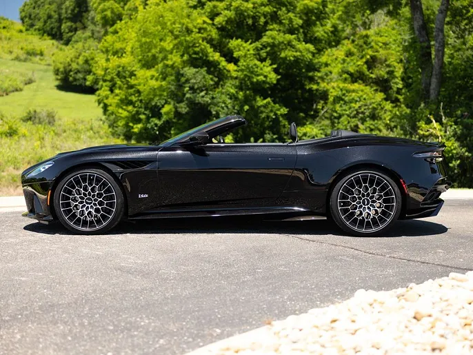 2023 Aston Martin DBS