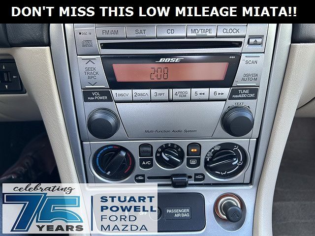 2004 Mazda Miata null image 10