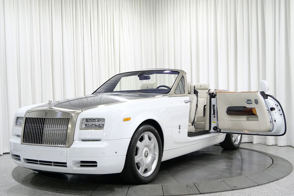 2013 Rolls-Royce Phantom Drophead image 3