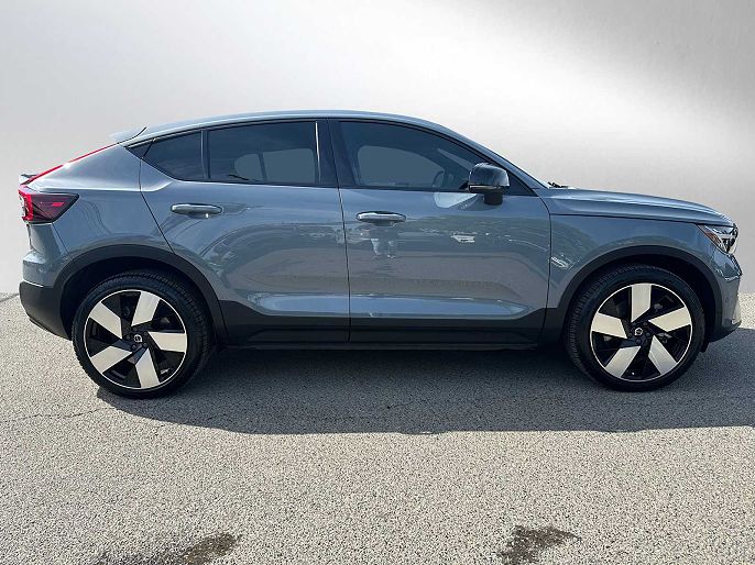 2023 Volvo C40