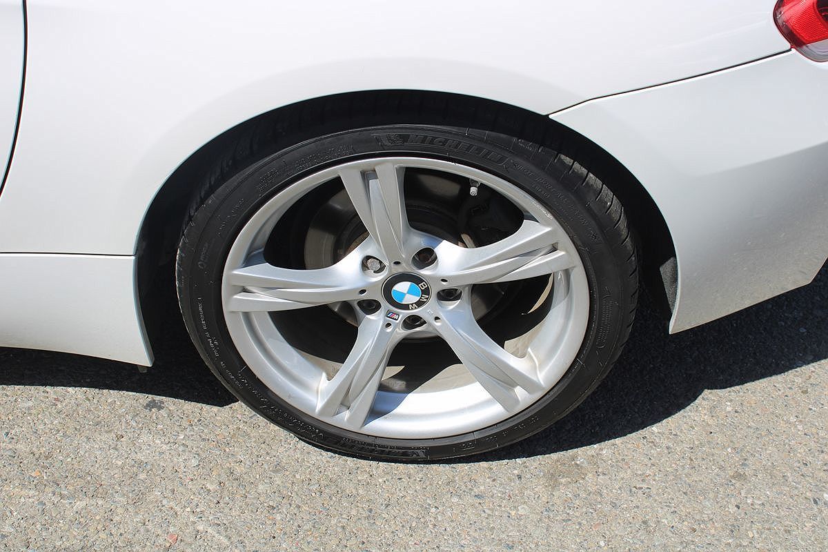 2014 BMW Z4 sDrive35i image 11