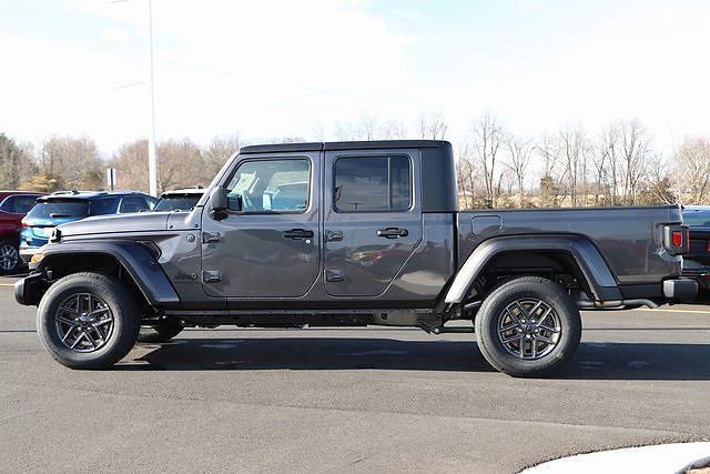 2024 Jeep Gladiator