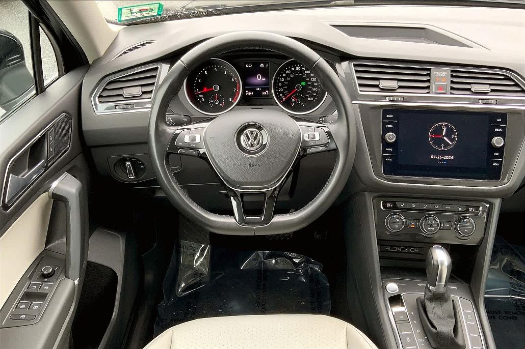 2018 Volkswagen Tiguan SE image 4
