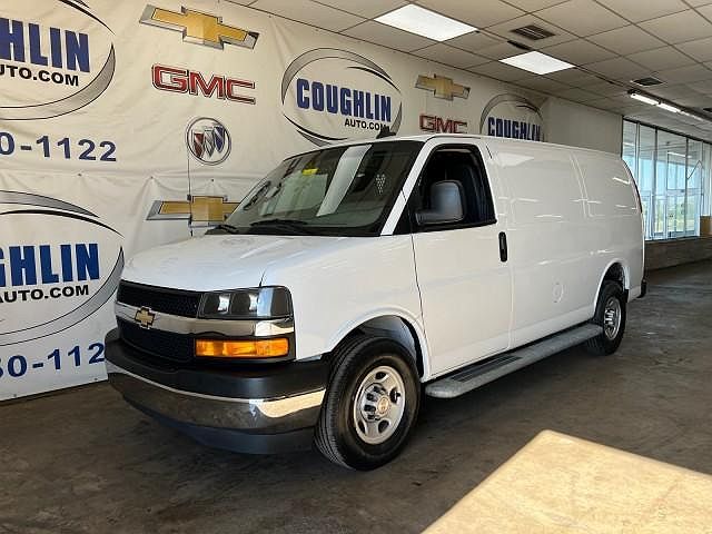 2022 Chevrolet Express 2500 image 0