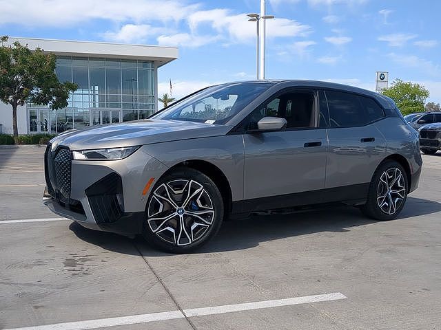 2025 BMW iX