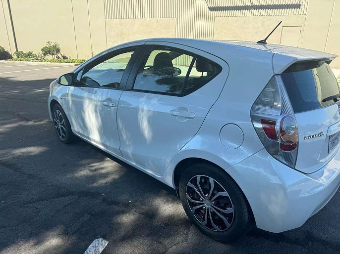 2013 Toyota Prius c