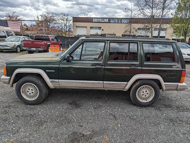 1996 Jeep Cherokee Country image 0