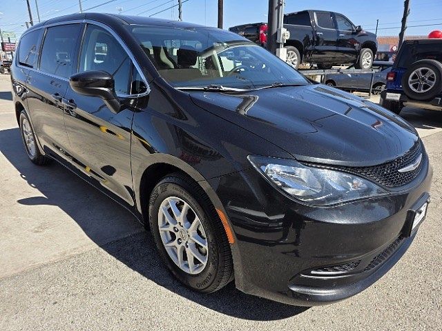 2022 Chrysler Voyager