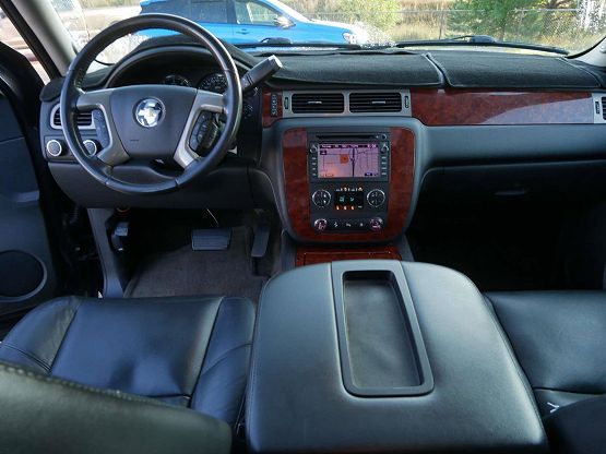2011 Chevrolet Tahoe LTZ photo 11