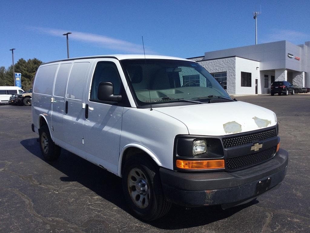 2012 Chevrolet Express 1500 image 0