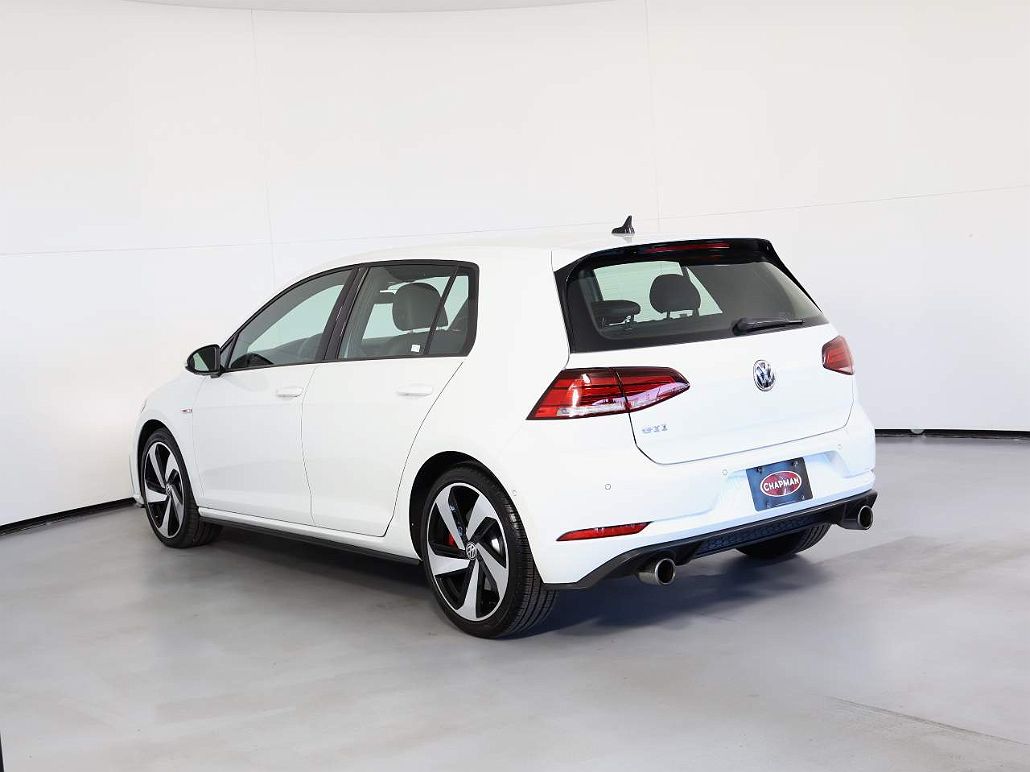 2018 Volkswagen Golf Autobahn image 1