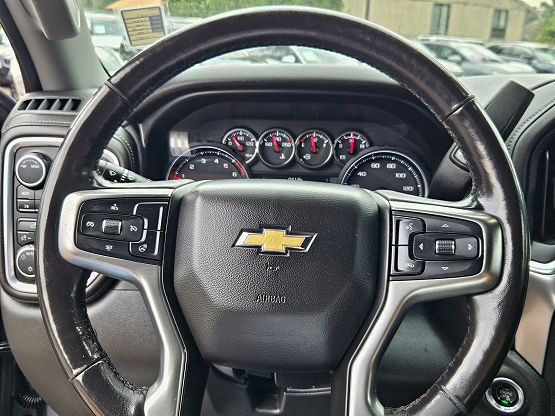 2020 Chevrolet Silverado 1500 LT photo 11