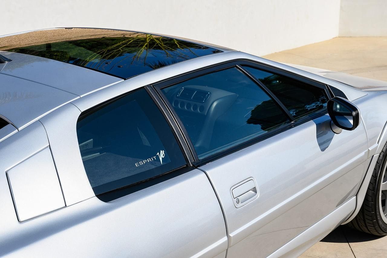 2000 Lotus Esprit