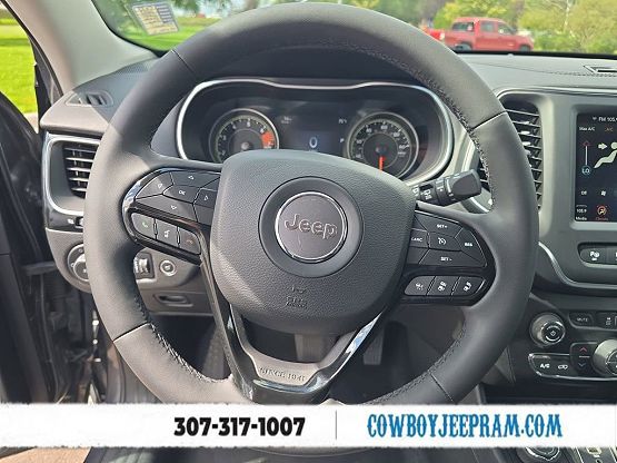 2023 Jeep Cherokee Altitude Lux photo 10