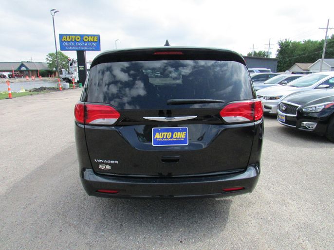 2023 Chrysler Voyager