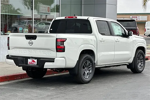 2025 Nissan Frontier