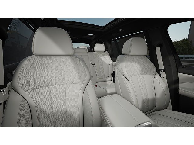 2026 BMW X7