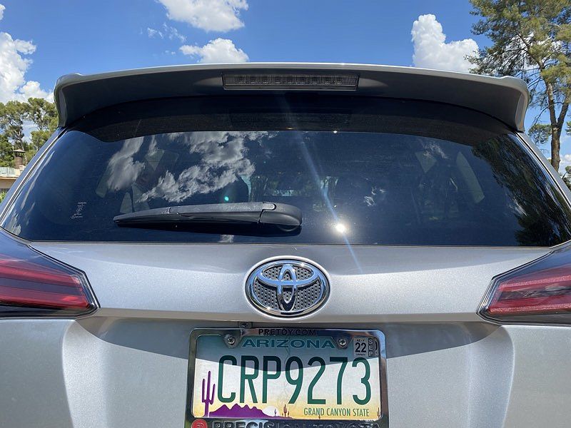 2018 Toyota RAV4 Limited Edition image 11