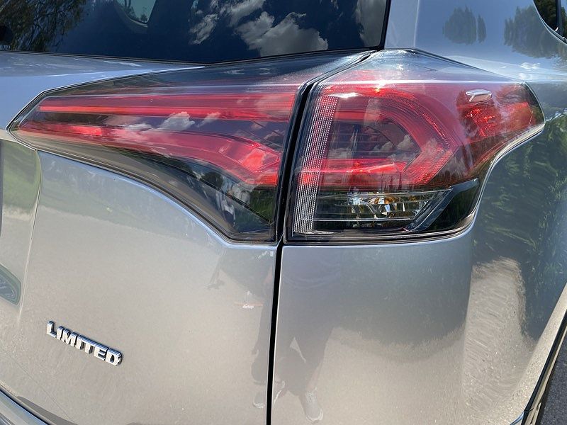 2018 Toyota RAV4 Limited Edition image 18