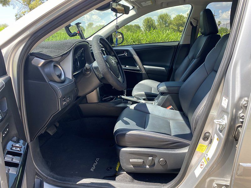 2018 Toyota RAV4 Limited Edition image 21