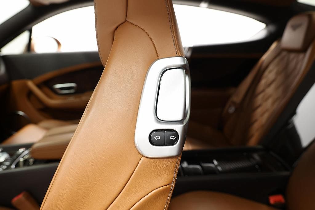 2012 Bentley Continental GT image 19