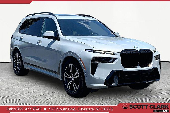 2023 BMW X7