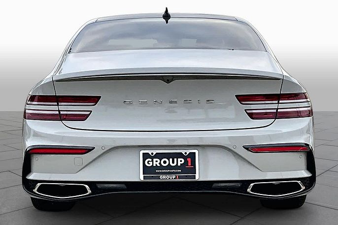 2027 Genesis G80