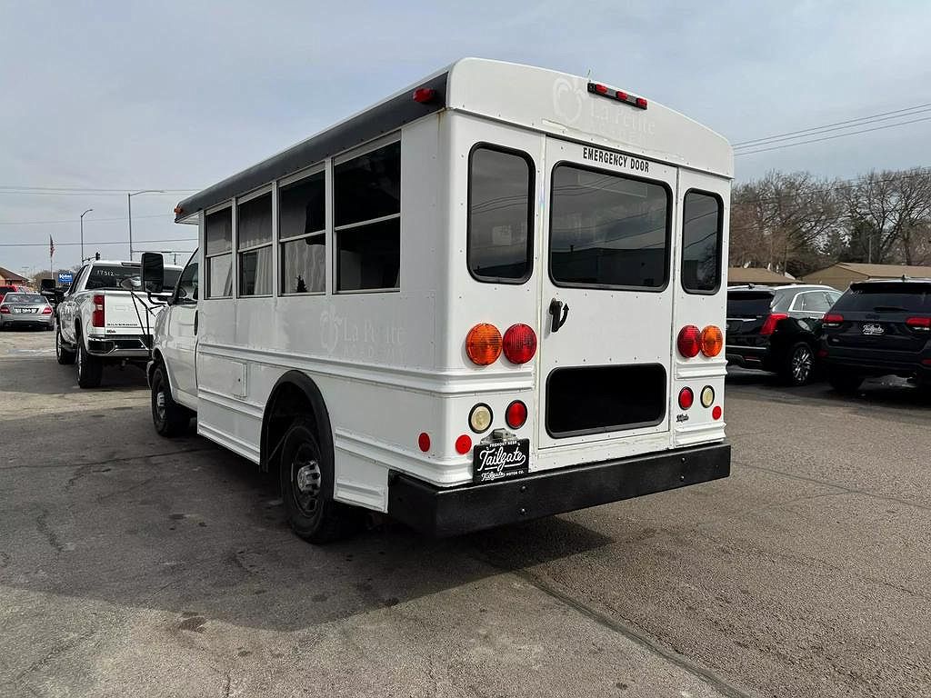 2007 Chevrolet Express 3500 image 4