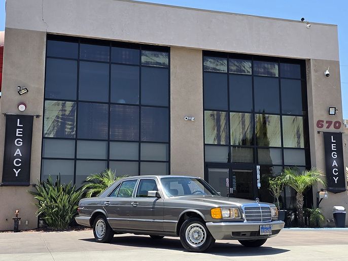 1984 Mercedes-Benz 300