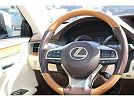 2017 Lexus ES 300h image 13