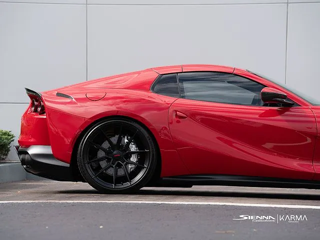 2021 Ferrari 812 GTS