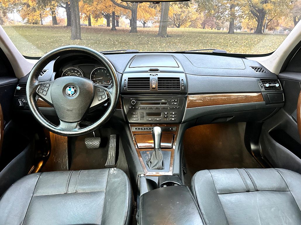 2009 BMW X3 xDrive30i image 4