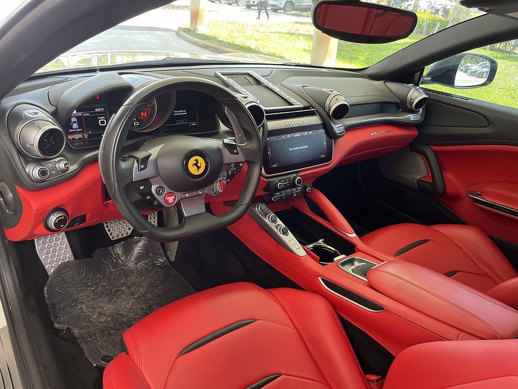 2018 Ferrari GTC4Lusso T image 5