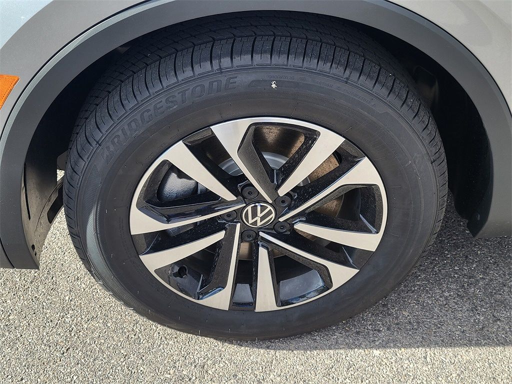 2024 Volkswagen Tiguan S image 4
