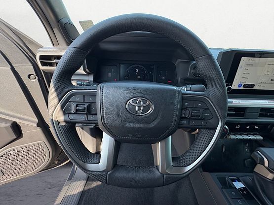 2024 Toyota Tacoma SR5 photo 11