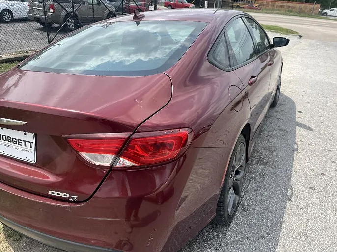 2015 Chrysler 200