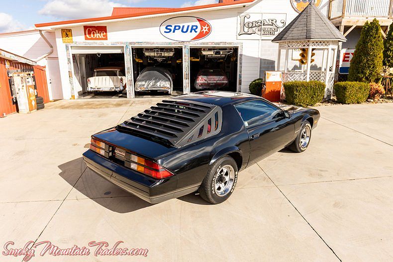 1986 Chevrolet Camaro null image 21