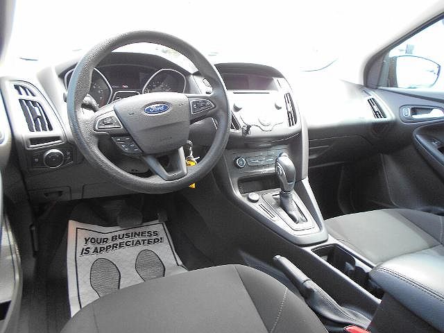 2016 Ford Focus SE image 5