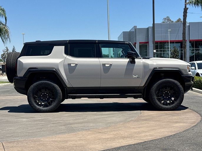 2026 GMC Hummer EV