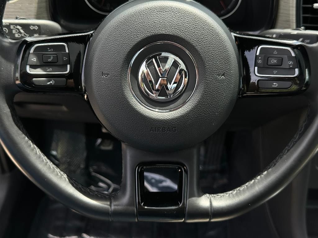 2018 Volkswagen Beetle Coast image 18