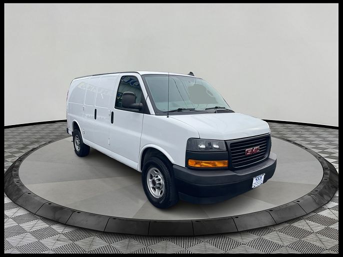 2022 GMC Savana