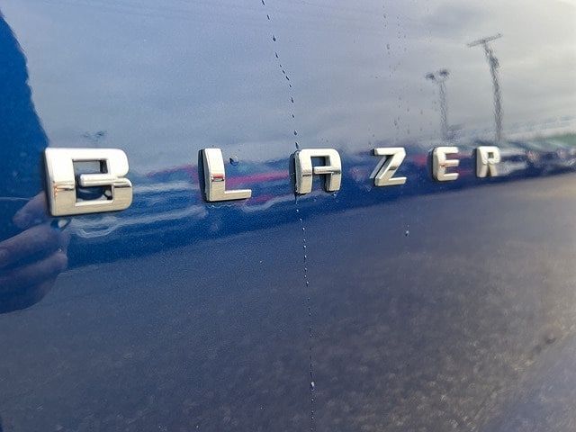 2023 Chevrolet Blazer Premier image 3