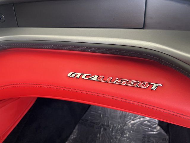 2018 Ferrari GTC4Lusso T image 23