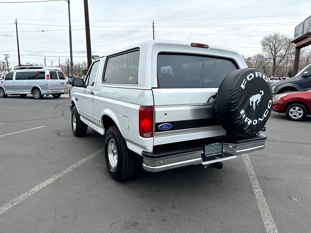 1993 Ford Bronco XLT image 4