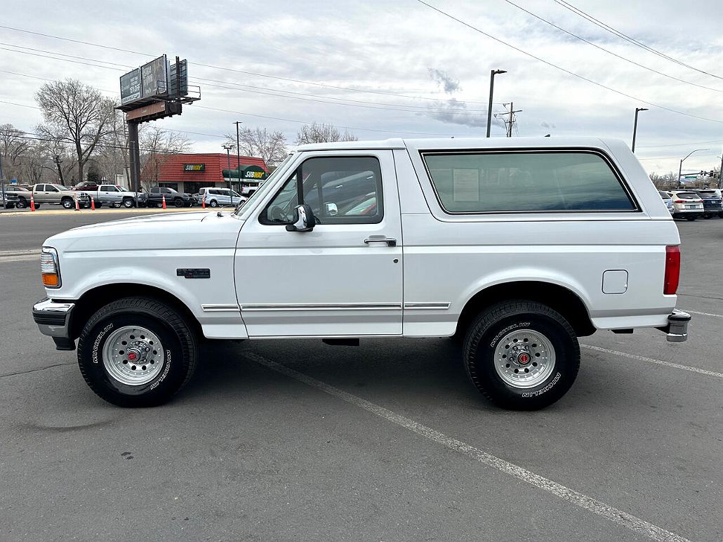 1993 Ford Bronco XLT image 5