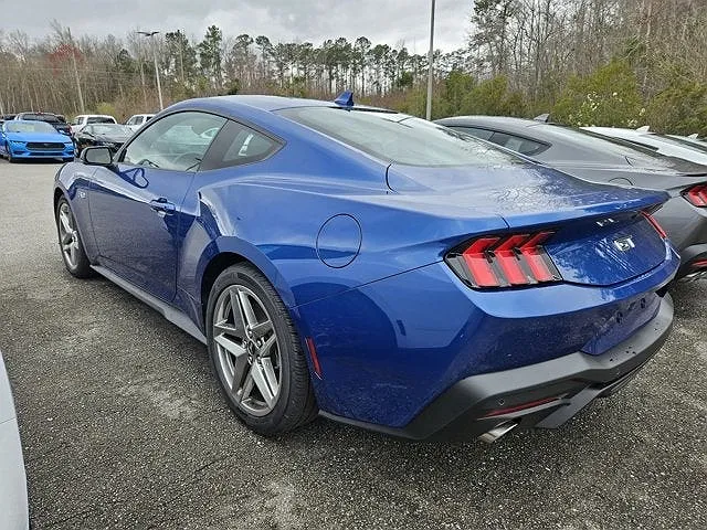 2024 Ford Mustang GT image 4