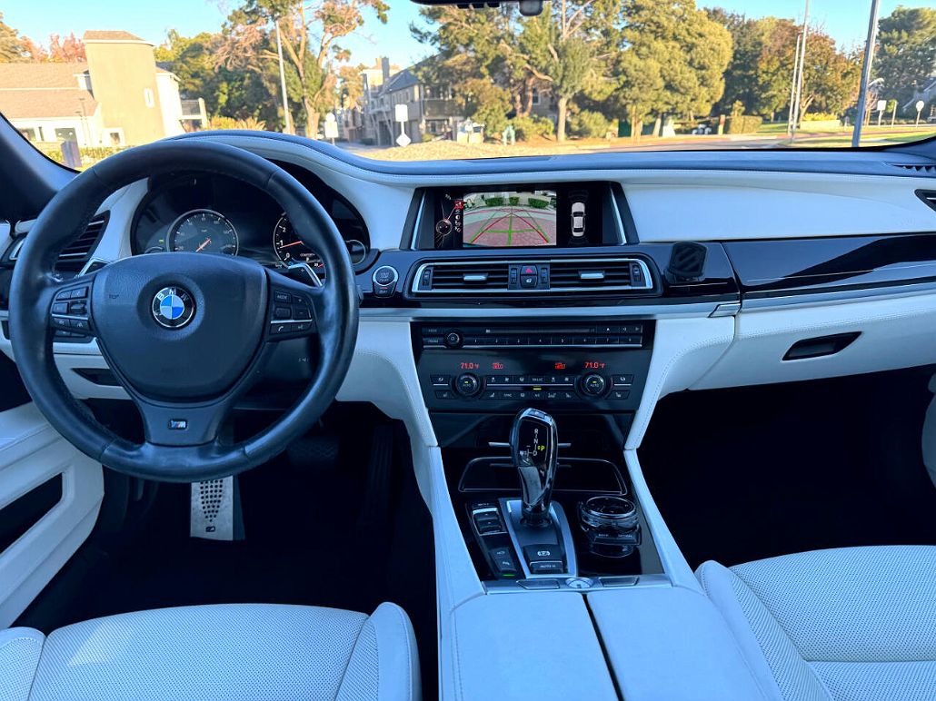 2015 BMW 7 Series 750Li image 1