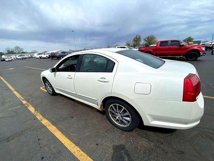 2004 Mitsubishi Galant